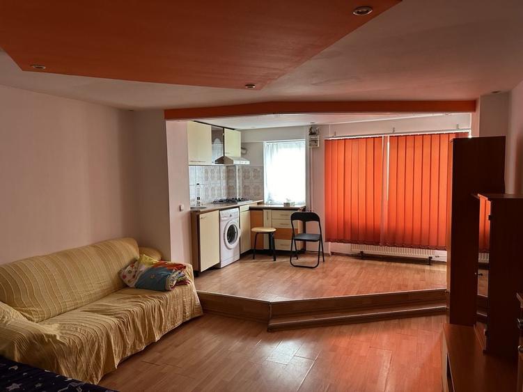 Garsoniera de inchiriat Vitan - 3