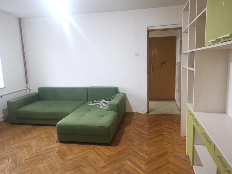 2 camere Fratii Golesti, etaj 1, finisaje medii, mobilat! - 1