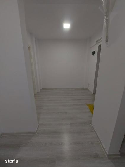 Bloc nou! Vanzare apartament 2 camere, zona micro 6 - Targoviste - 2