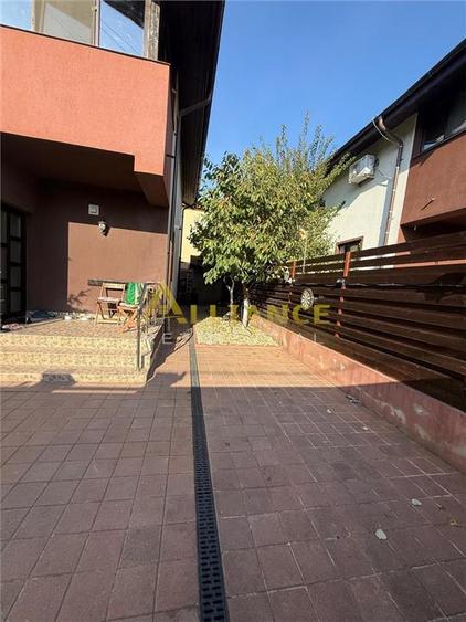 Casa tip duplex - 4 camere - 2 bai - 200mp teren - 3