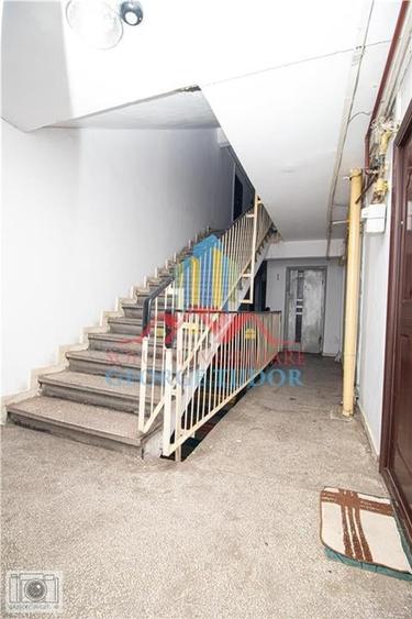 Ap. 3 camere, 51 mp, Aleea Campul cu Flori 3, Bl M49, Sect.6  0% COMISION - 21