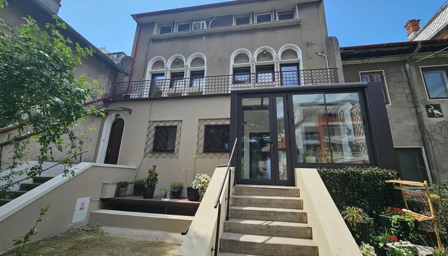 Parter Propriu 82 mp În Vilă renovată complet - Strada Popa Savu, Aviatorilor - 1