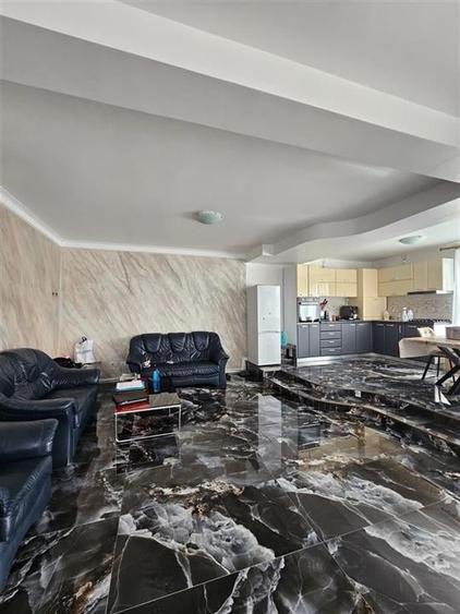 VILA DE VANZARE BACAU  P+E+M (de locuit si birou , clinica, notarriat, medic de - 10