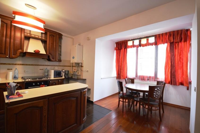 Apartament cu 3 camere decomandat, mobilat în Baba Novac