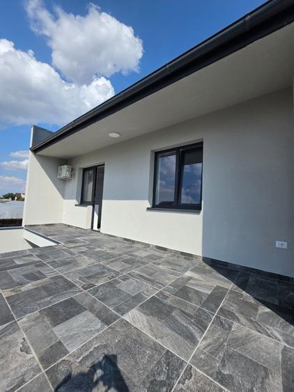Apartament cu 2 camere si TERASA MARE, etaj 1 - 15 min' distanta de Piata Luica - 10