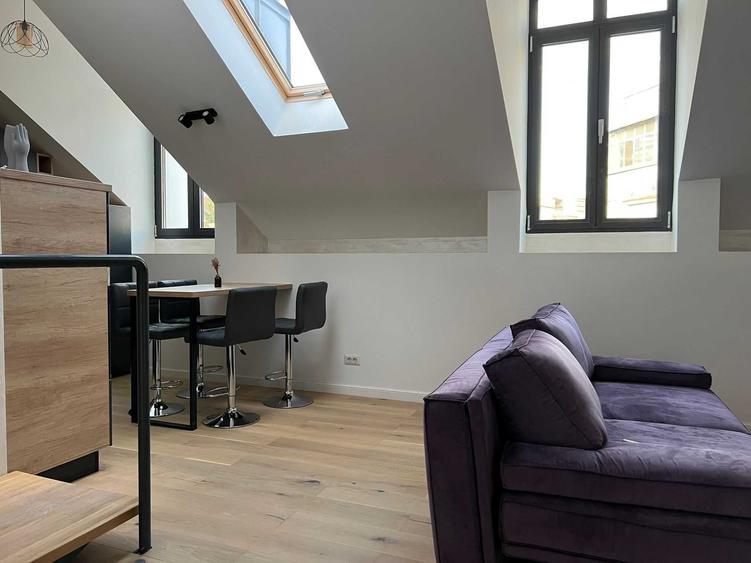 Apartament cu 2 camere decomandat în Unirii