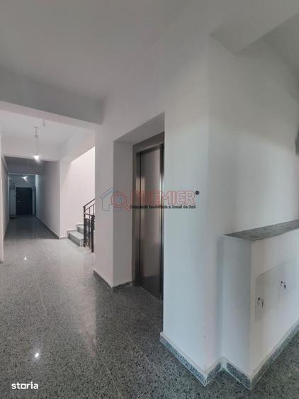 Apartament cu 4 camere în Metalurgiei