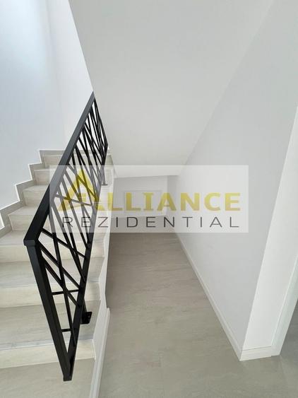 Casă individuală cu 4 camere cu Canalizare în Berceni