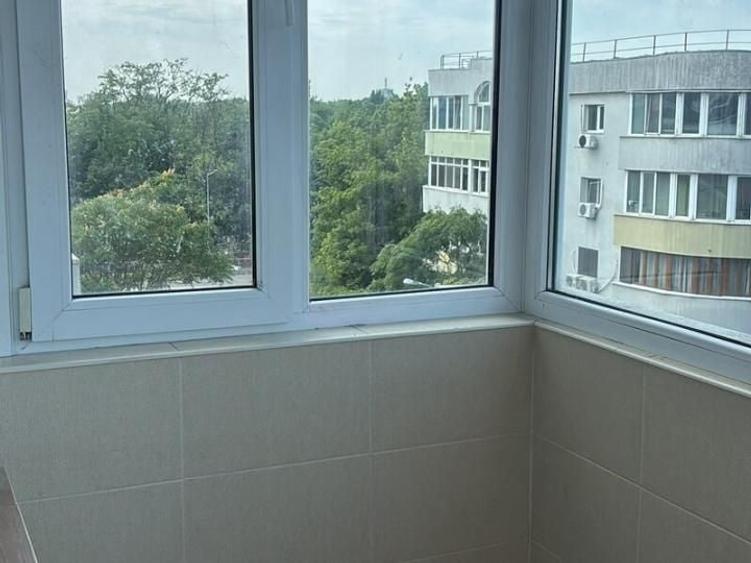 Apartament cu 2 camere decomandat în Aviației