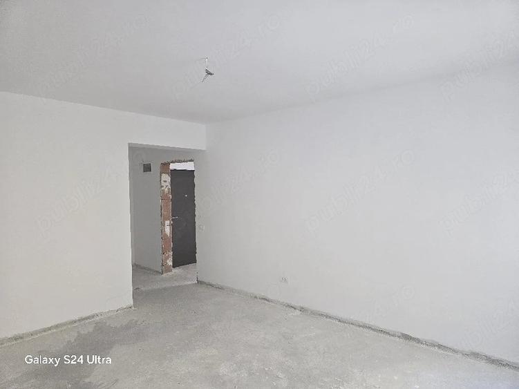 Apartament cu 3 camere decomandat în Fundeni