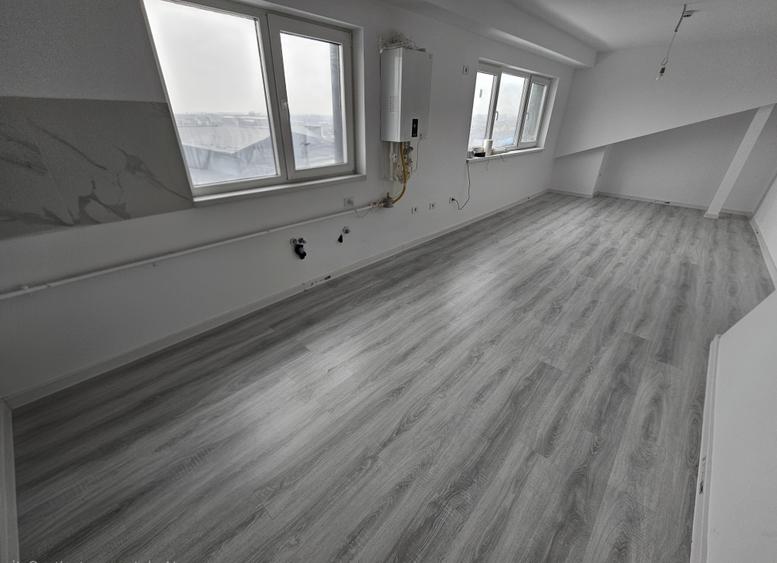 Apartament cu 3 camere decomandat în Central — fotografia 1