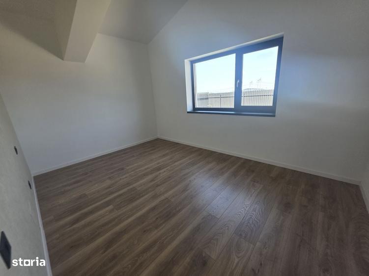 Casă cu 3 camere în Noua