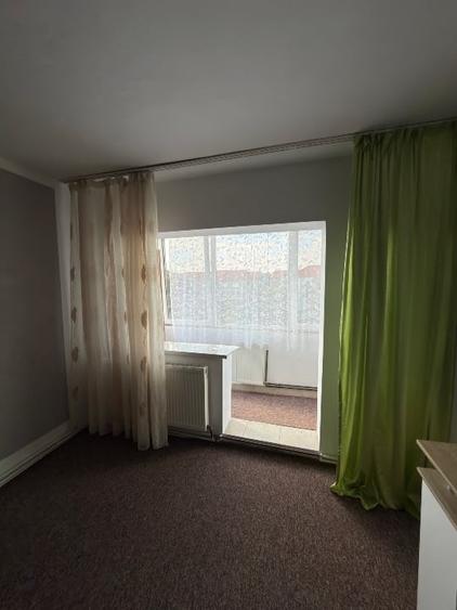 Apartament cu 3 camere decomandat în Bucovina