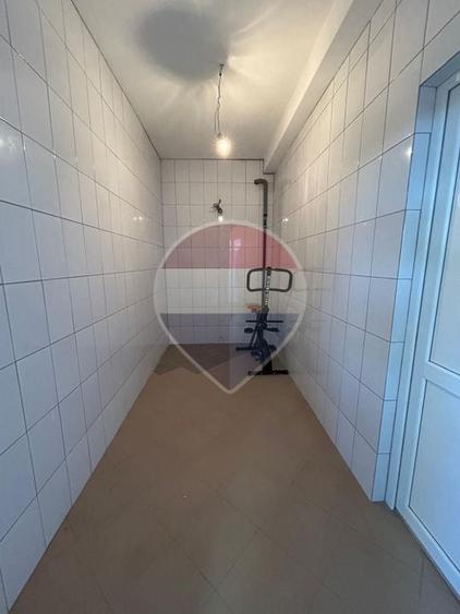 Spațiu comercial, de 117.12999725342 mp, în Ipotești