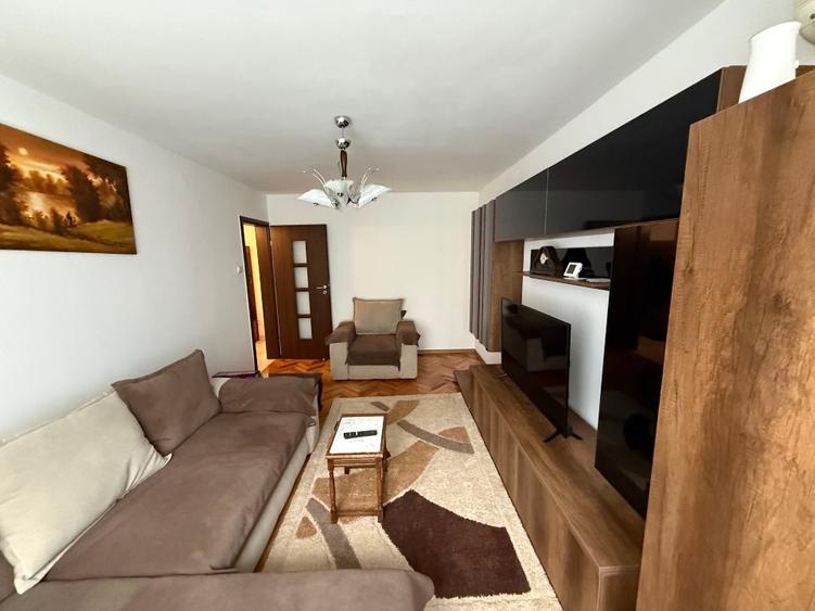 Apartament cu 3 camere decomandat, mobilat în Rahova