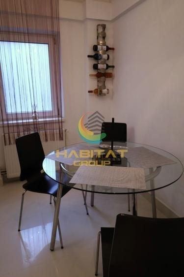 Apartament cu 3 camere semidecomandat, mobilat în Universitate