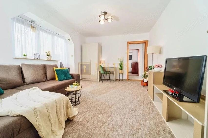Apartament cu 3 camere decomandat, mobilat în Cetății