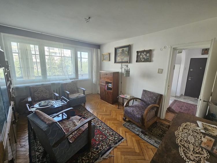 Apartament cu 3 camere semidecomandat, mobilat în Grigorescu