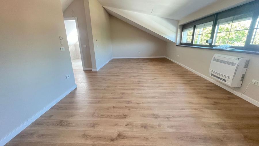Duplex cu 6 camere cu Canalizare în Mehala