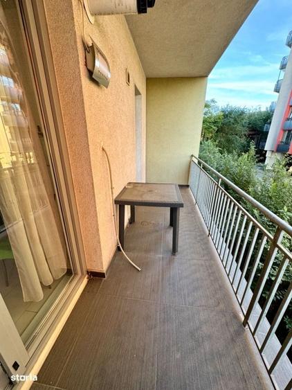 Apartament cu 3 camere semidecomandat în Intim
