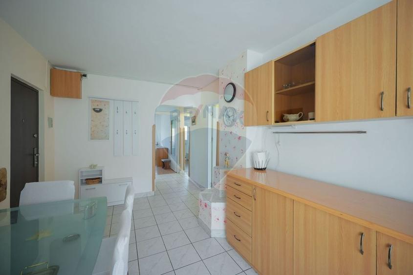 De vânzare apartament cu 3 camere zona Dacia - 4
