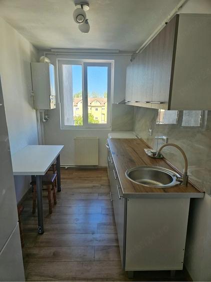 Apartament cu 2 camere decomandat în Exterior Vest
