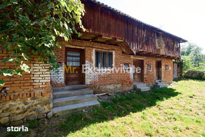Casă cu 3 camere cu Teren 1200 Mp în Mălureni