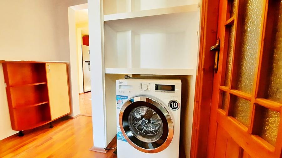 Apartament cu 3 camere decomandat, mobilat în Mircea cel Bătrân