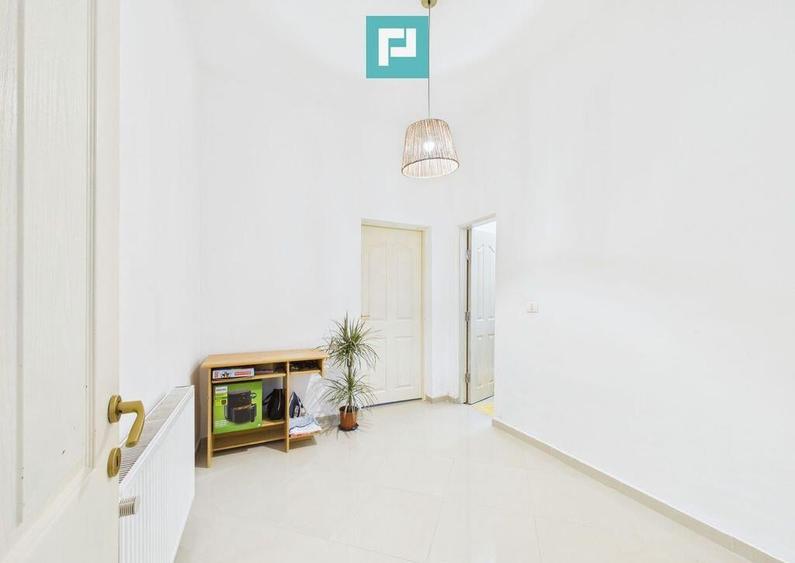 Casa cu 6 camere in Parneava - 9