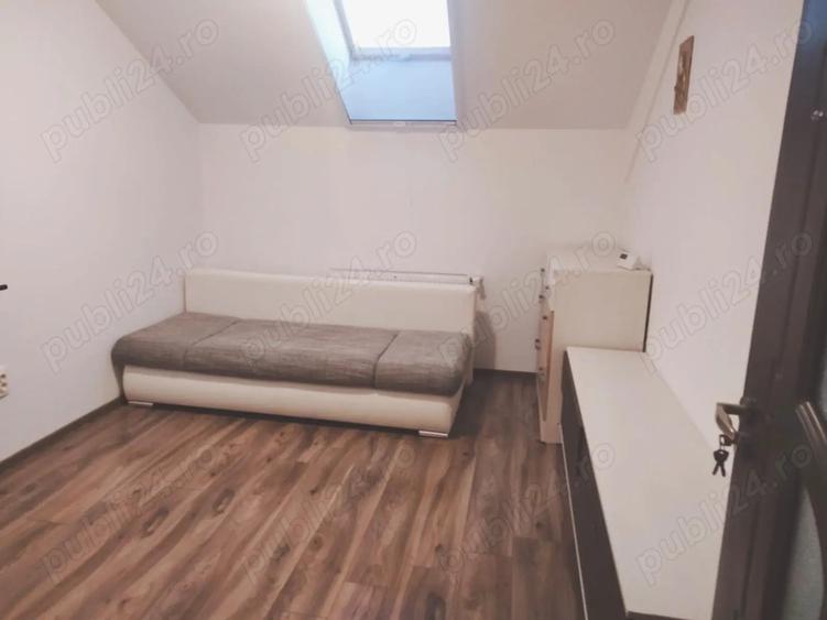 Proprietar , vand apartament decomandat ,3 camere - 1