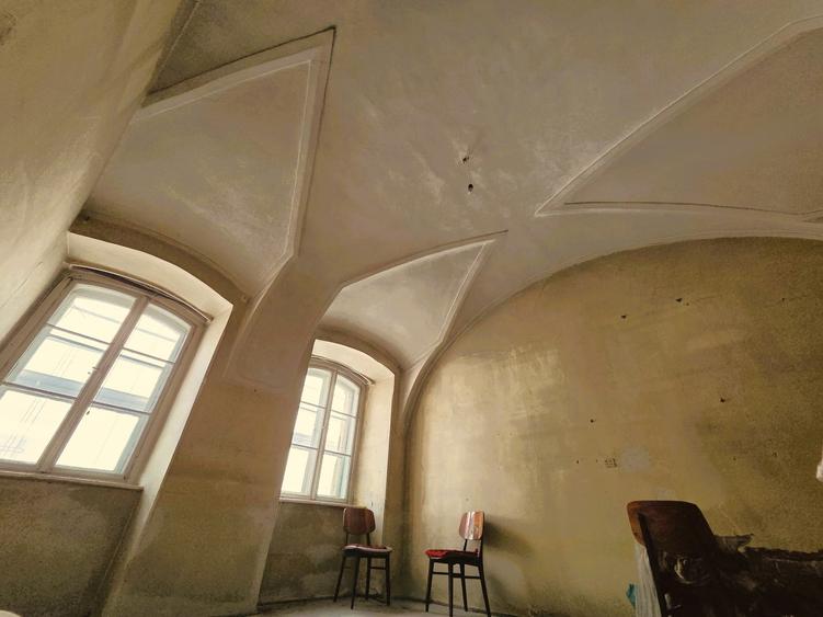 Apartament spectaculos  de vânzare în Palatul Teleki – Clădire monument  istoric - 2