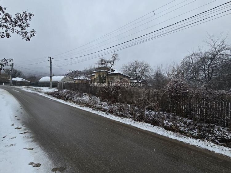 Casă și teren de vânzare în Colibași Dâmbovița Liniște Spațiu Natura Casă și teren de vânzare în Colibași Dâmbovița Liniște Spațiu Natura
