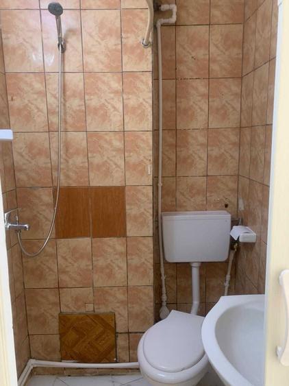 Inchiriez garsoniera renovata recent - langa liceul Sportiv - 4