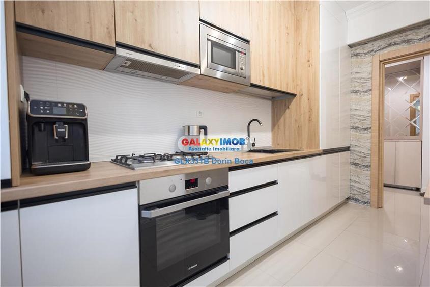 Apartament cu 3 camere semidecomandat, mobilat în Titan