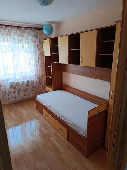 Apartament de inchiriat cu 3 camere. Vaslui - 1