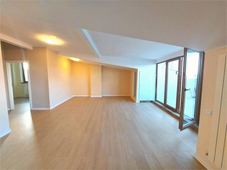 Penthouse 3 camere, 105 mp, terasa 15 mp, zona Eminescu, bloc nou - 7