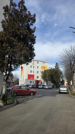 Apartament 3 camere Centru Valenii de Munte | Cartier modernizat in 2024 - 2