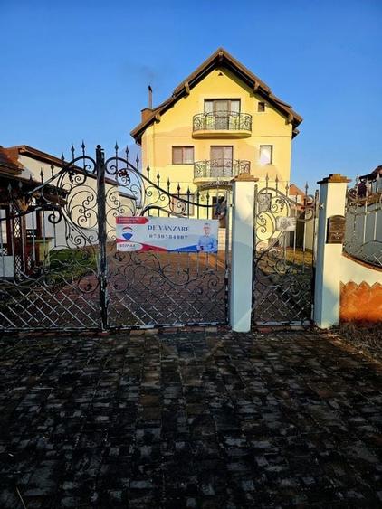 CASA SPATIOASA SI PRIMITOARE IN CENTRUL ORASULUI  AVRIG JUD,  SIBIU - 2