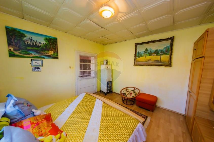 DE VANZARE Oportunitate rară proprietate cu 2 case zona Ulmeni - 19