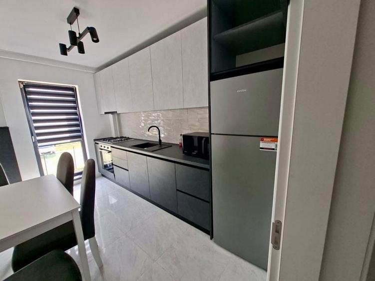 Apartament cu 2 camere decomandat în Cristian