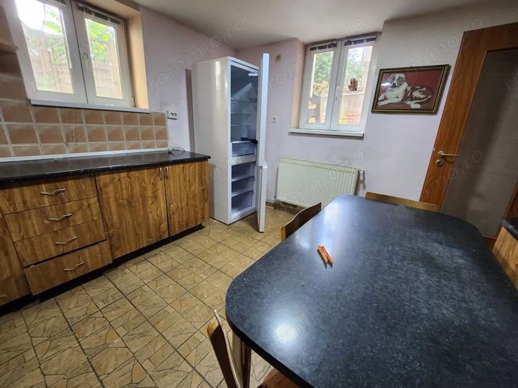Vand apartament la demisol, pentru locuit sau spatiu comercial - 3