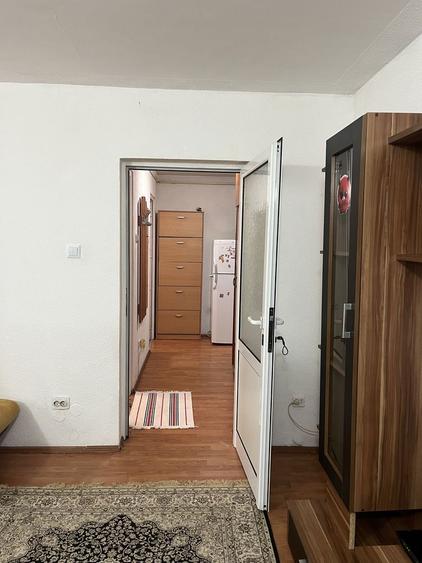 Inchiriez garsoniera zona Auchan Titan - 3