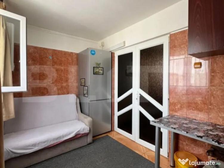 Garsoniera de vanzare, decomandata , zona Micro 3 - 4