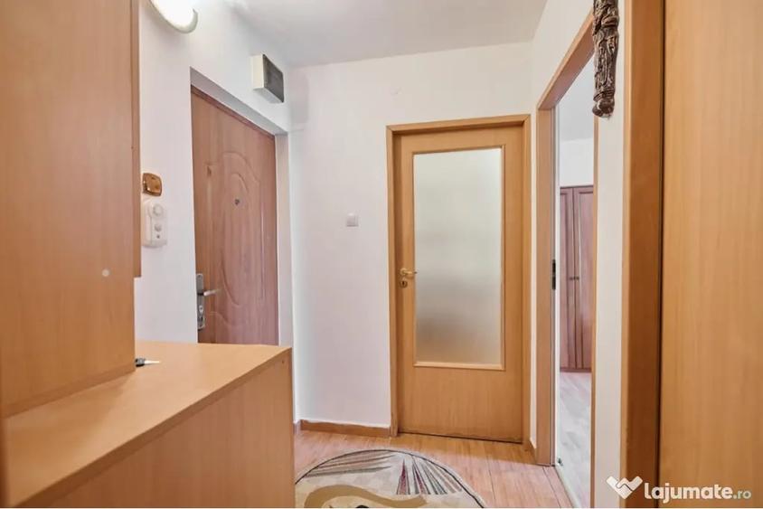 Apartament cu 2 camere decomandat în Războieni