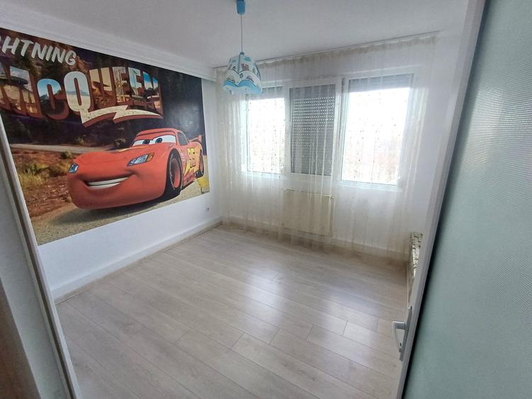 Vanzare  3 camere - Imobiliare MAXICONFORT - 5