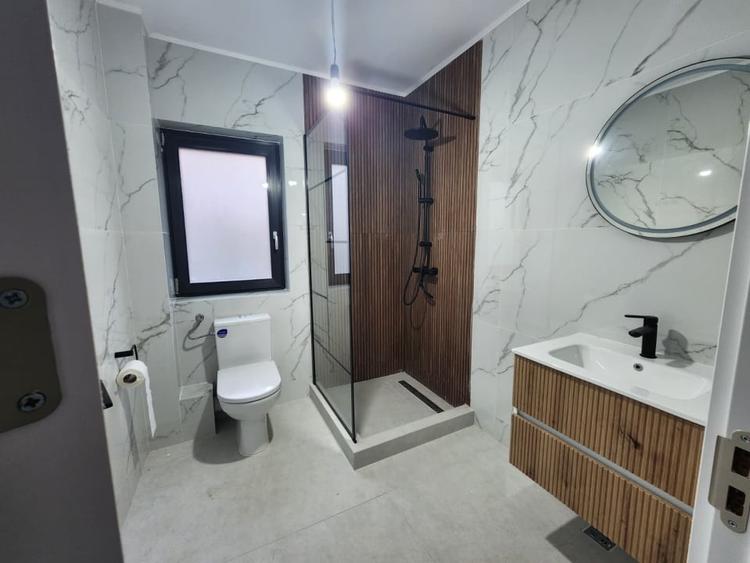 CASA 4 CAMERE, 2 BAI, 440 MP TEREN, MIROSLAVA - 7