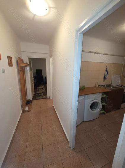 Vand apartament 2 camere - demisol - str. Pacii - 5