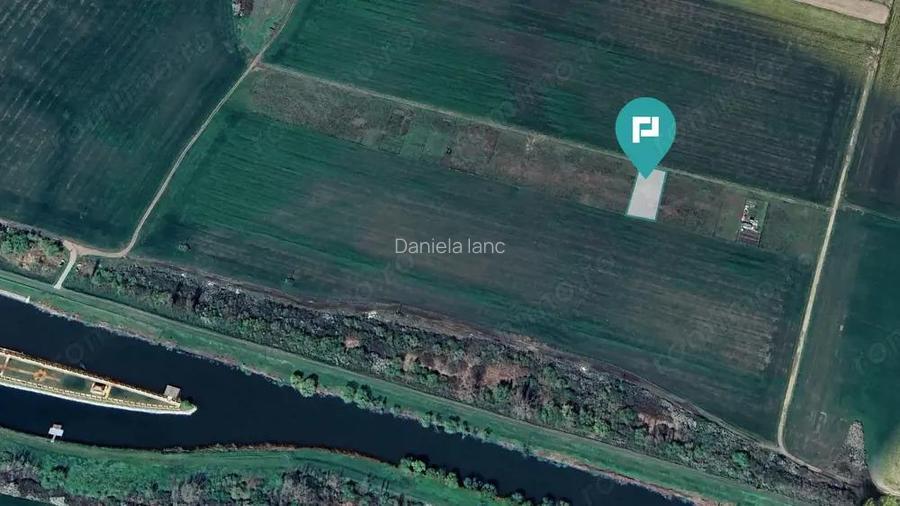 Teren intravilan Sanmihaiu Roman