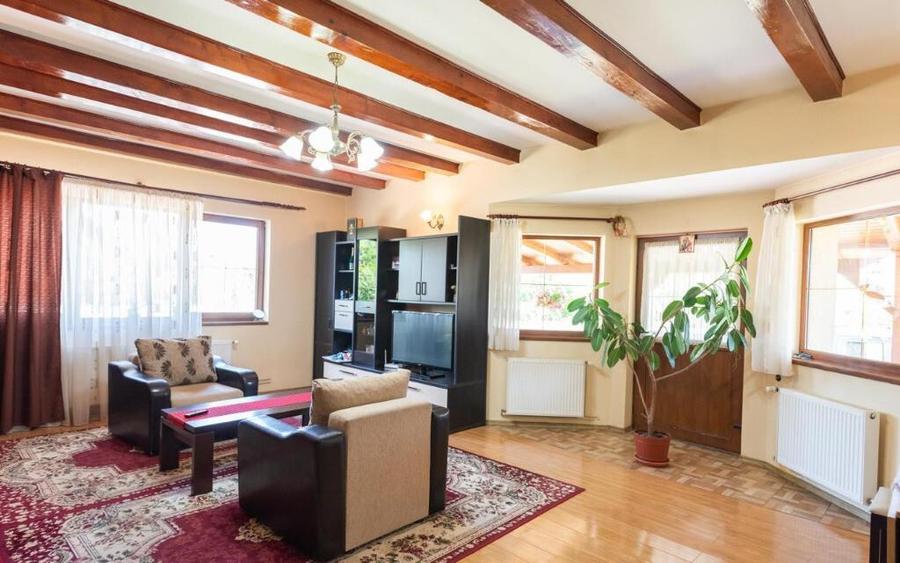 Casa deosebita in zona centrala Sanpetru teren generos! - 16