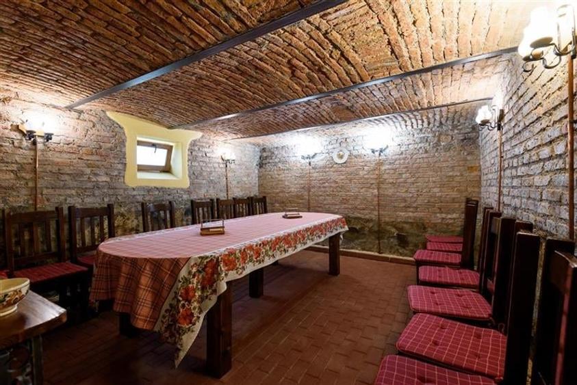 Proprietate nobiliara, cu influente moderne, Prejmer, Brasov- rezidential/ comer - 18